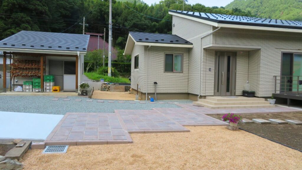 上田市U様邸・施工後・アプローチ