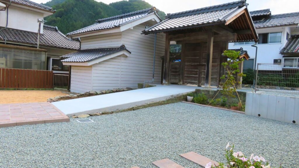 上田市U様邸・施工後・スロープ２